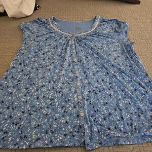 Floral Blue Women's Pj Set . Capri Bottoms 2x.